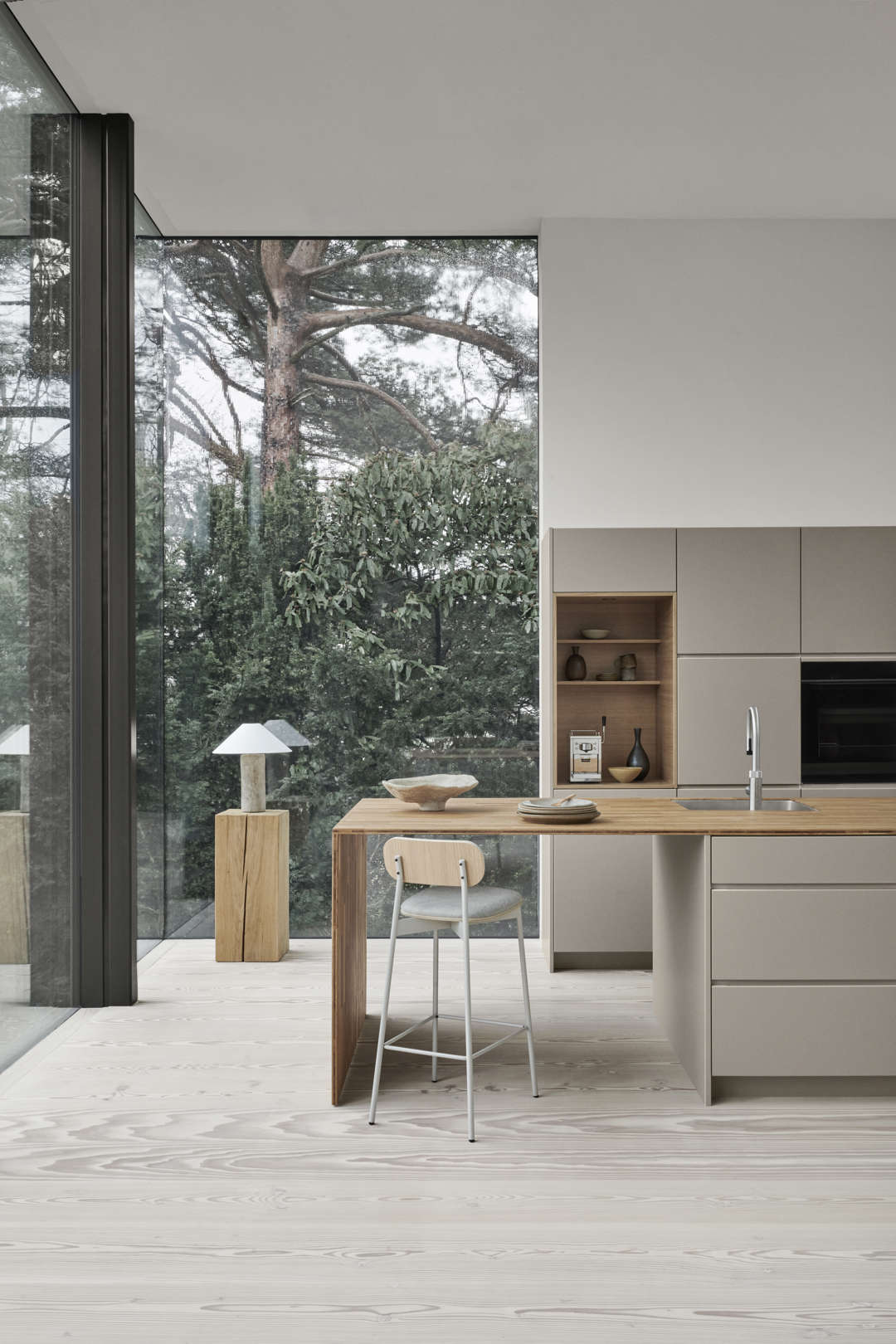 Mano kök – white, dark grey och arizona beige - Kvik