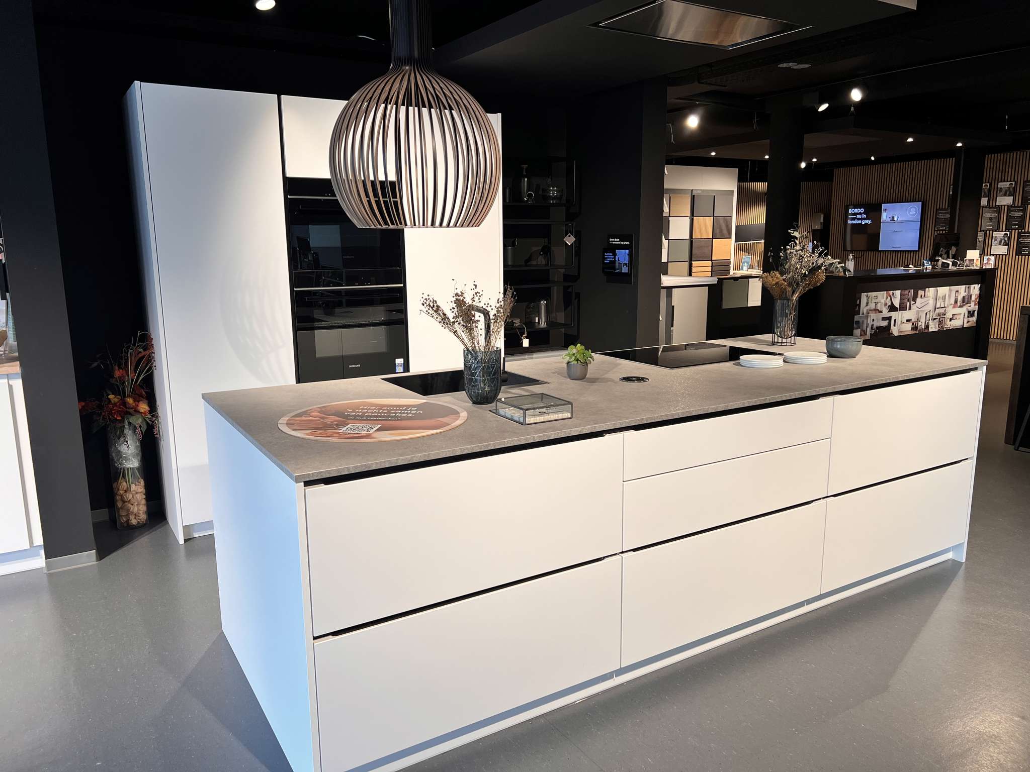 Showroomkeukens | Vind showroomkeukens tegen aantrekkelijke prijzen bij ...