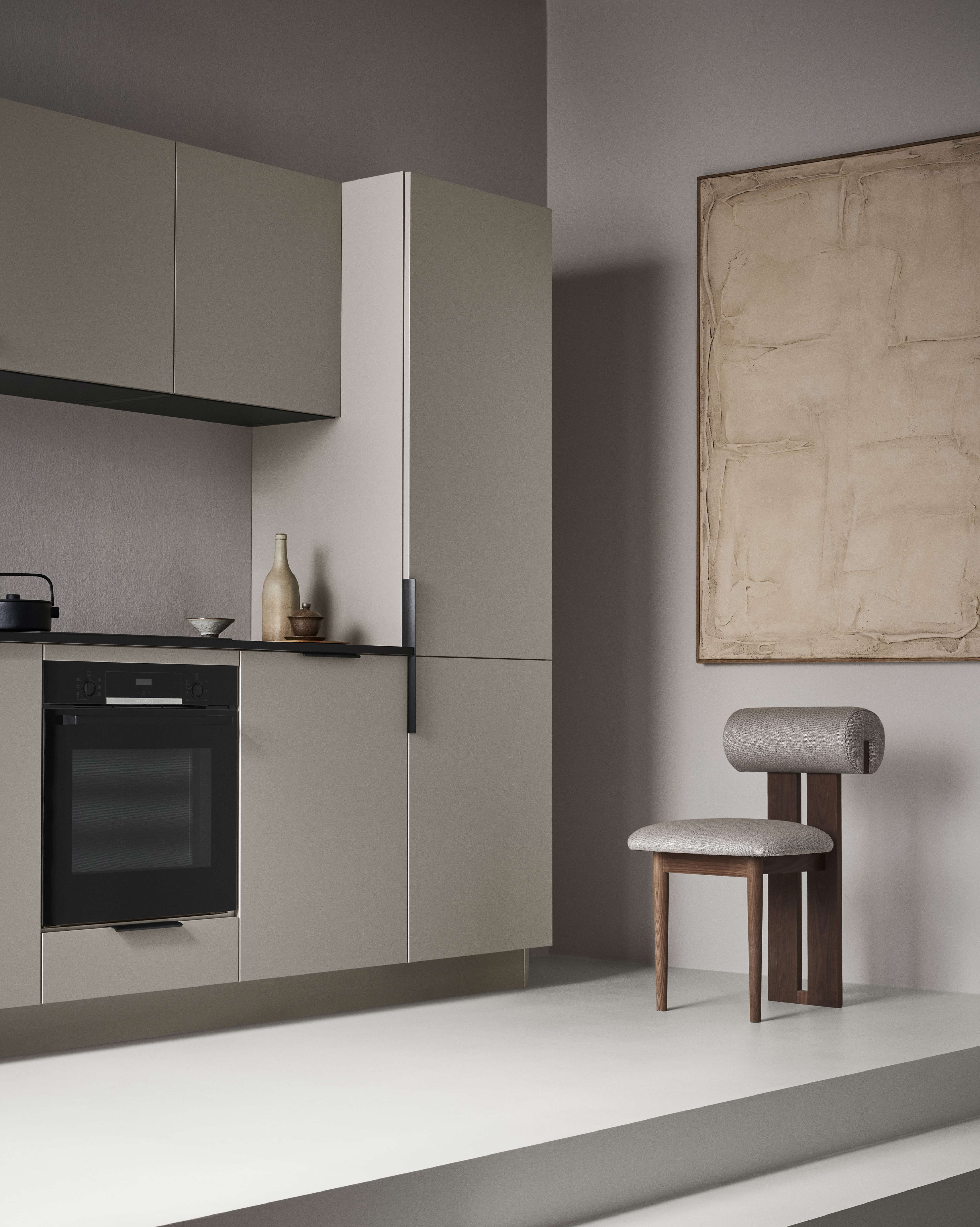 BORDO arizona beige kitchen with minimalist cabinets and modern design, providing a chic and functional space with sleek, soft-close doors.