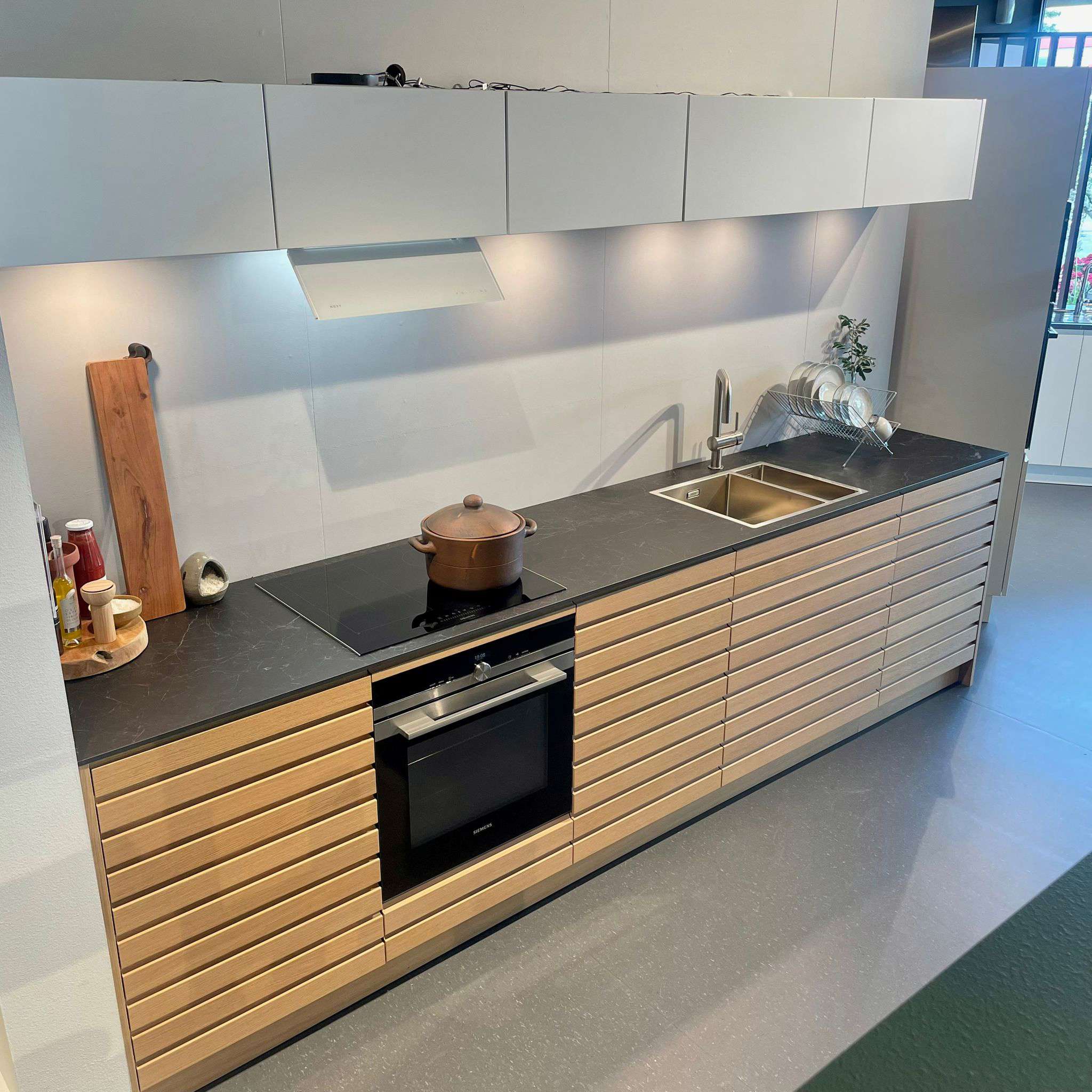 Showroomkeukens | Vind showroomkeukens tegen aantrekkelijke prijzen bij ...