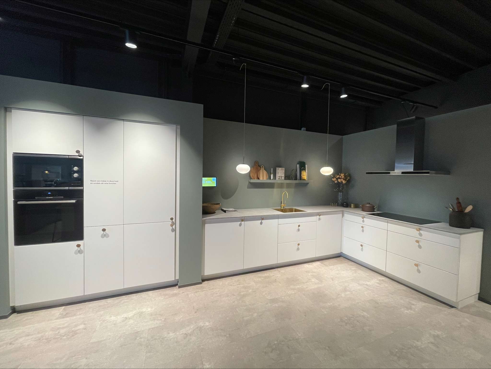 Showroomkeukens | Vind showroomkeukens tegen aantrekkelijke prijzen bij ...