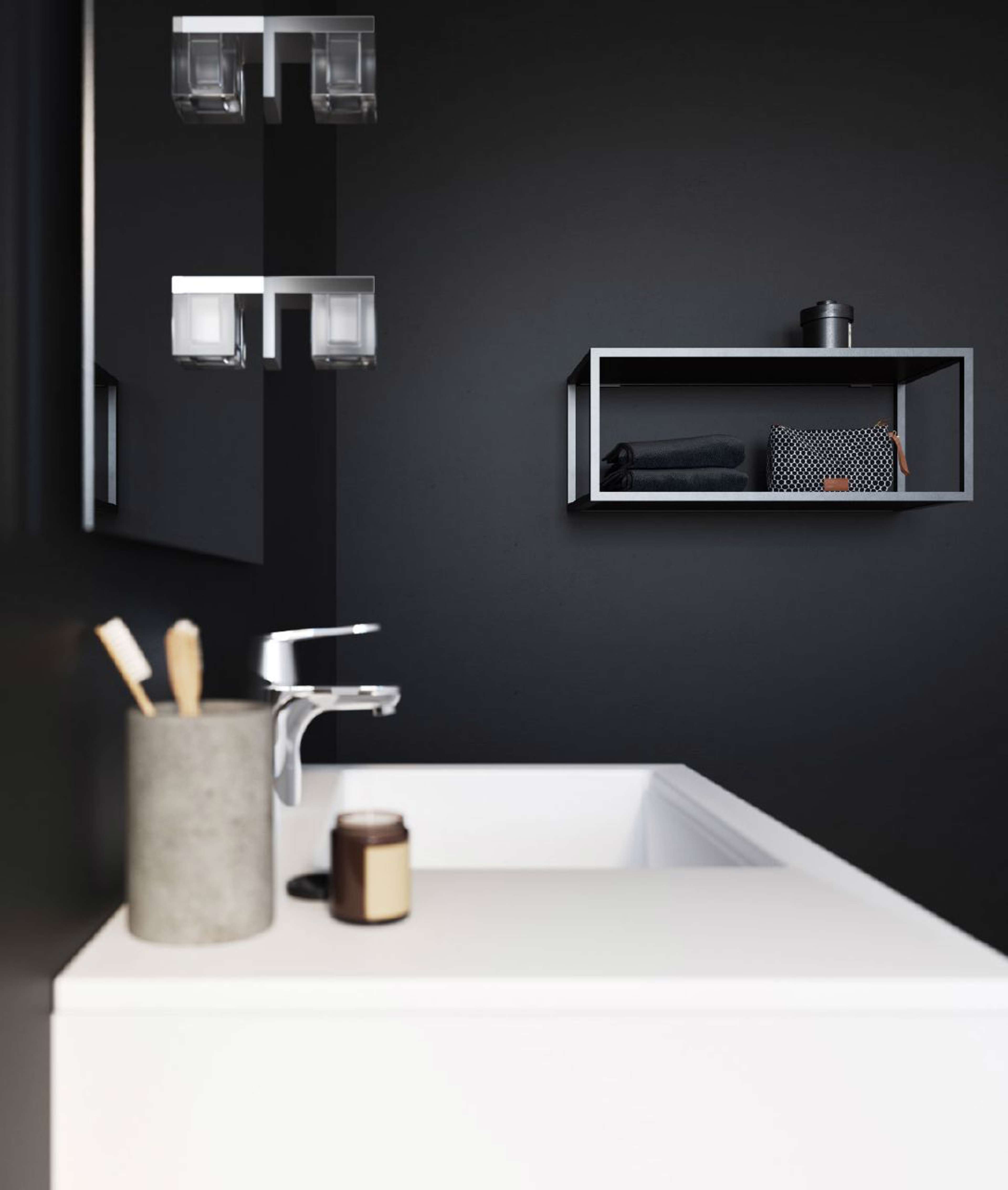 MILK white Bath-seriens underdel med elegant modern design, med en minimalistisk bänkskiva och krom armaturer, perfekt för ett elegant badrum.