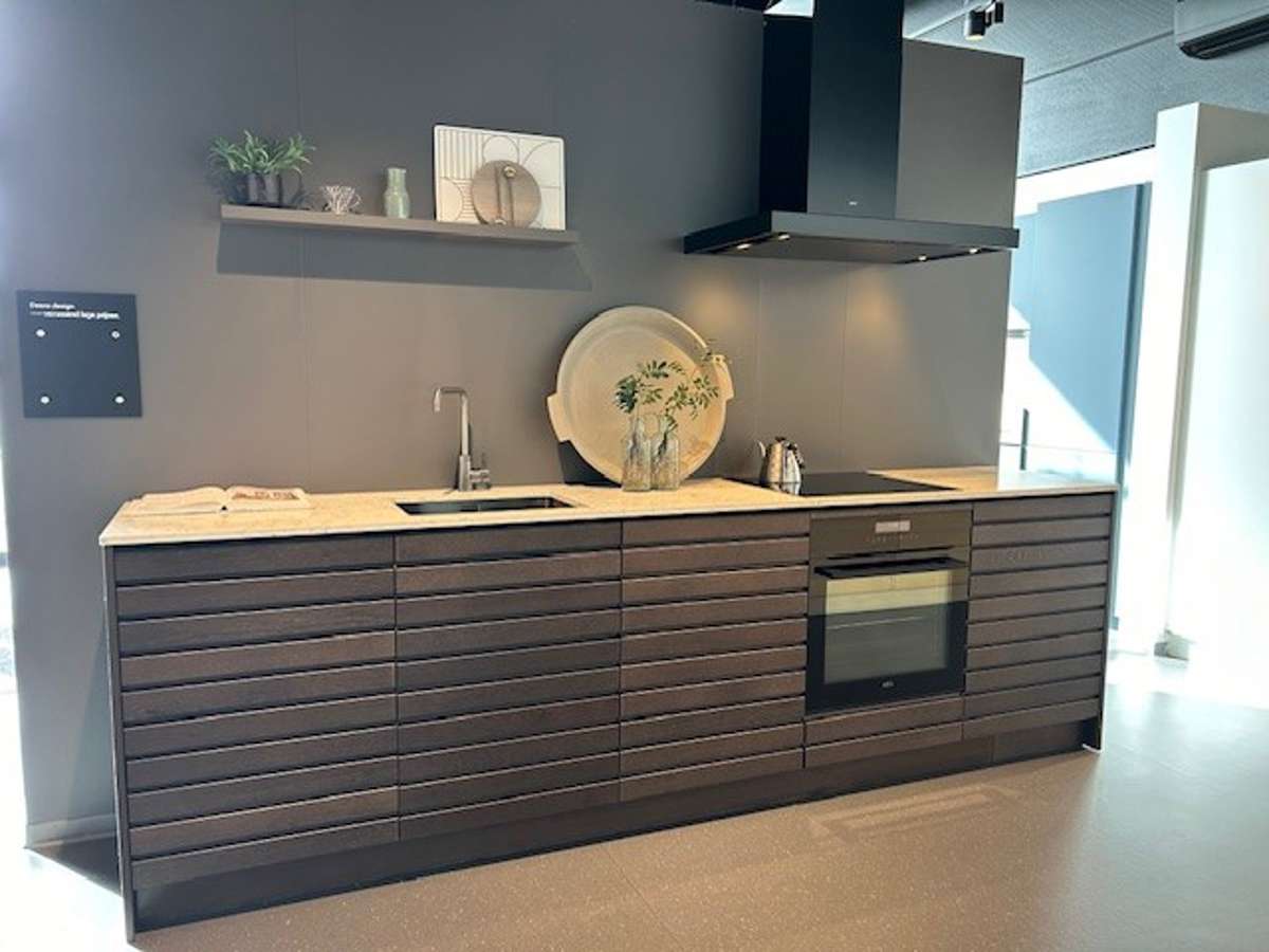 Showroomkeukens | Vind showroomkeukens tegen aantrekkelijke prijzen bij ...