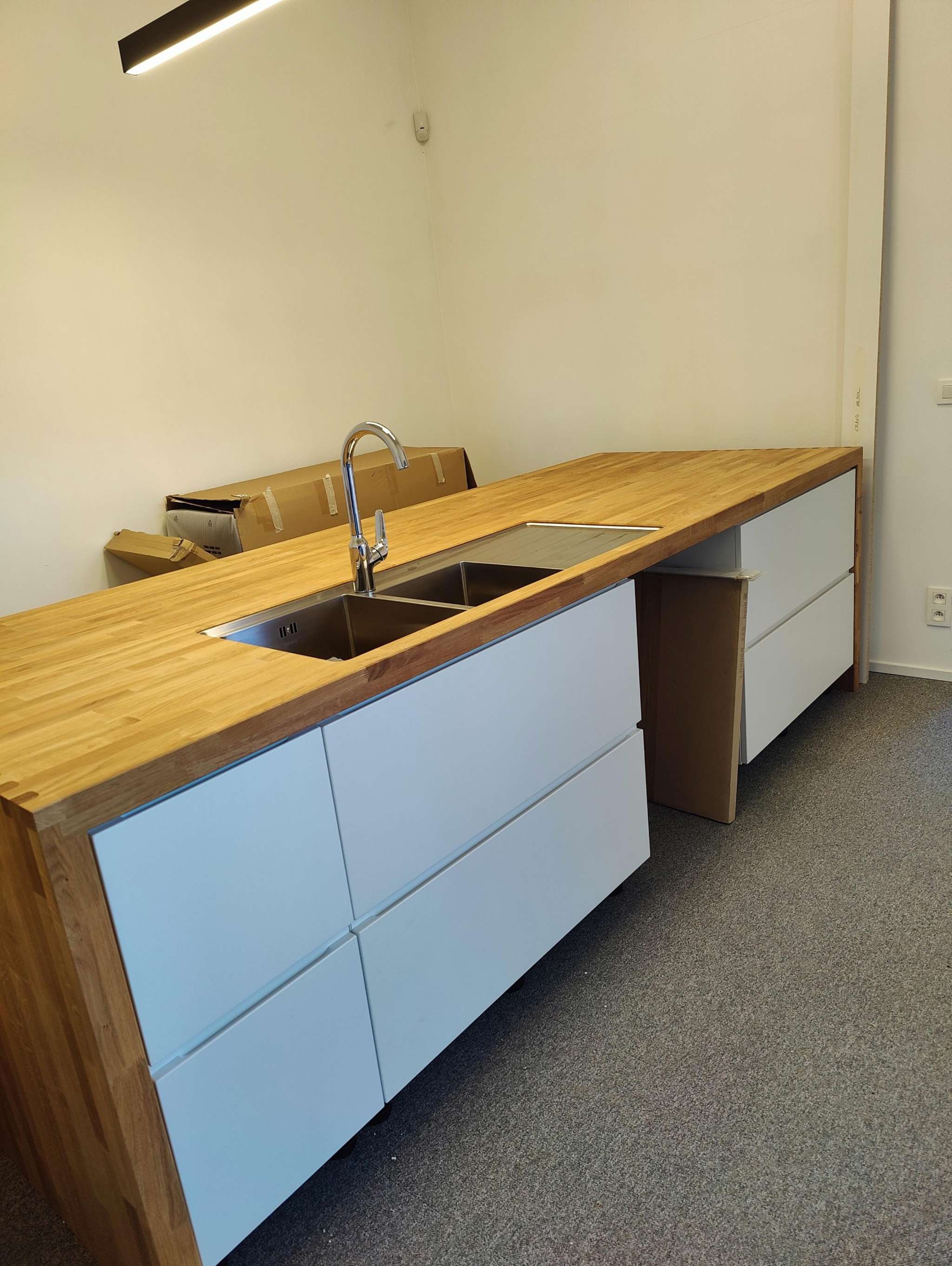 Showroomkeukens | Vind showroomkeukens tegen aantrekkelijke prijzen bij ...