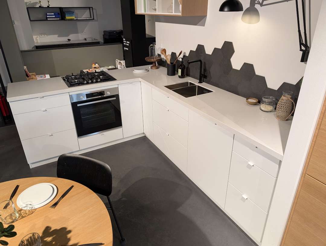 Showroomkeukens | Vind showroomkeukens tegen aantrekkelijke prijzen bij ...