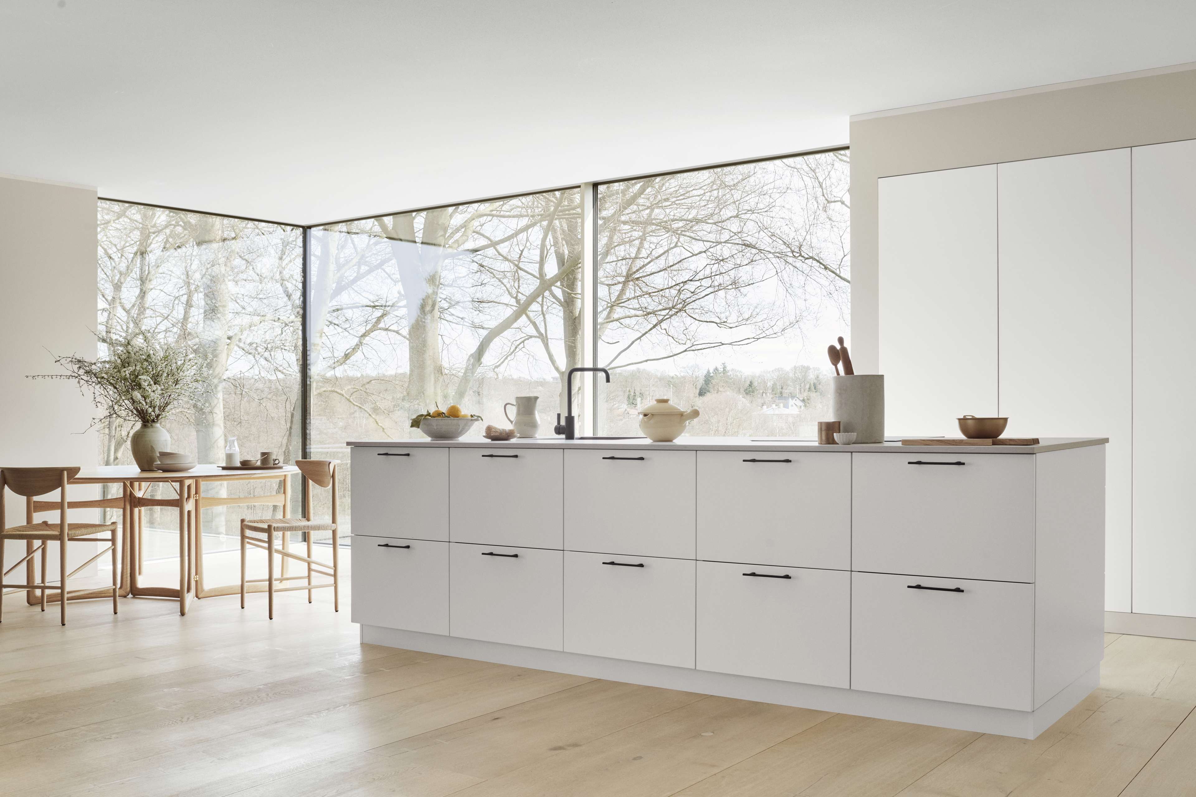 Den tidløse elegance af det hvide køkken | Kvik